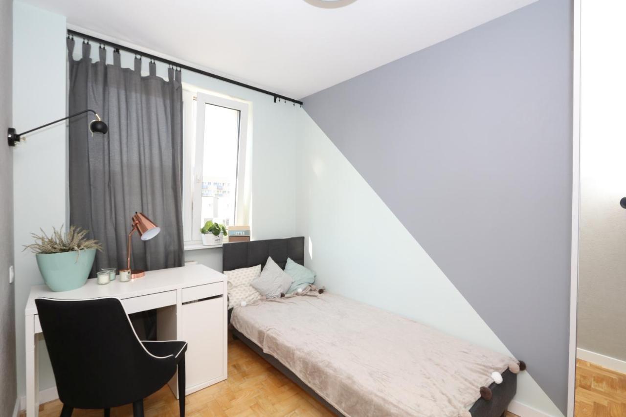 Romaszewskiego Zoliborz Bedroom Pokoj Metro Varsavia Esterno foto