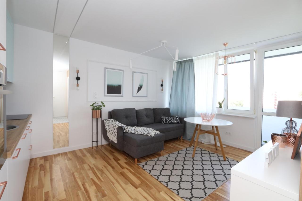 Romaszewskiego Zoliborz Bedroom Pokoj Metro Varsavia Esterno foto